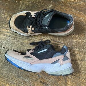 Adidas Falcon Women’s Size 8.5 Black & Pink